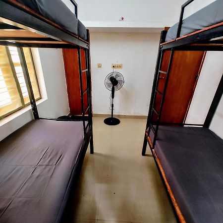 Gogonuts Hostel Varkala Exterior photo