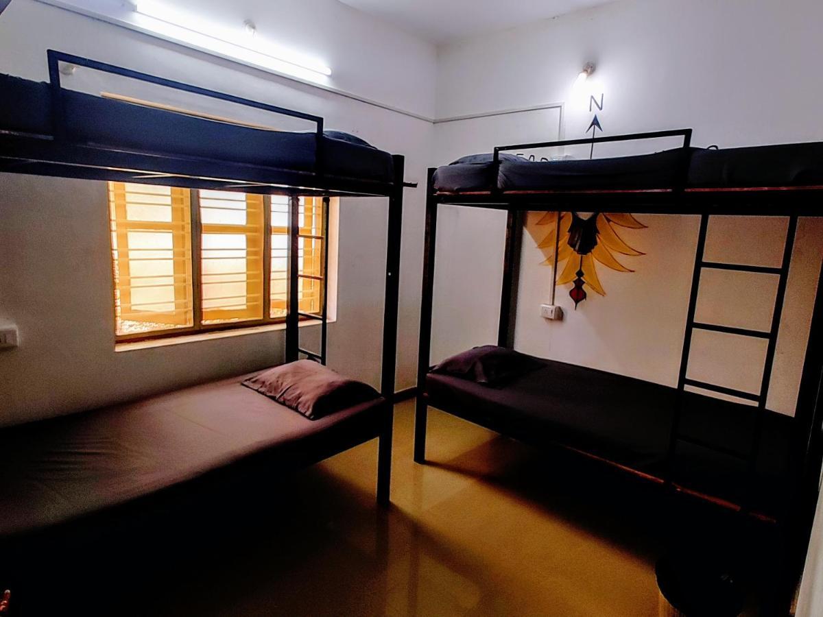 Gogonuts Hostel Varkala Exterior photo