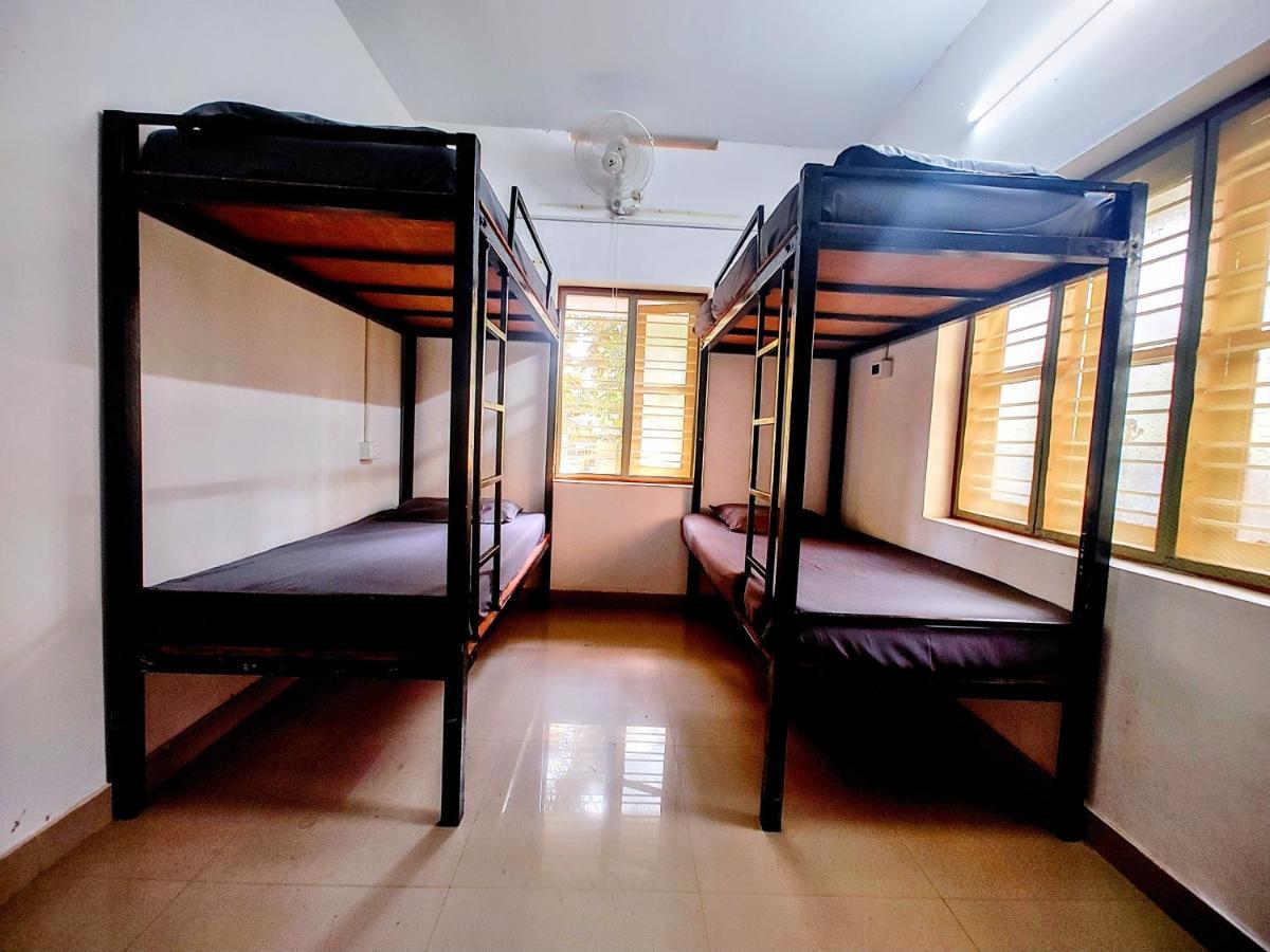 Gogonuts Hostel Varkala Exterior photo