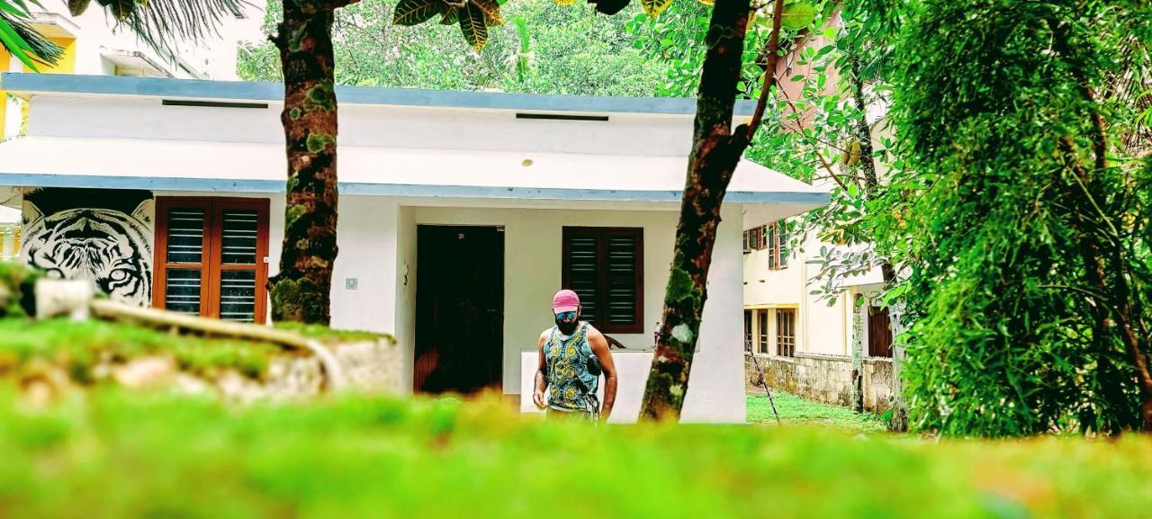 Gogonuts Hostel Varkala Exterior photo